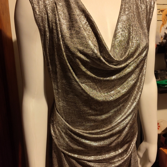 1x Beautiful Silver Scoop Neck Holiday Dress - Picture 3 of 7